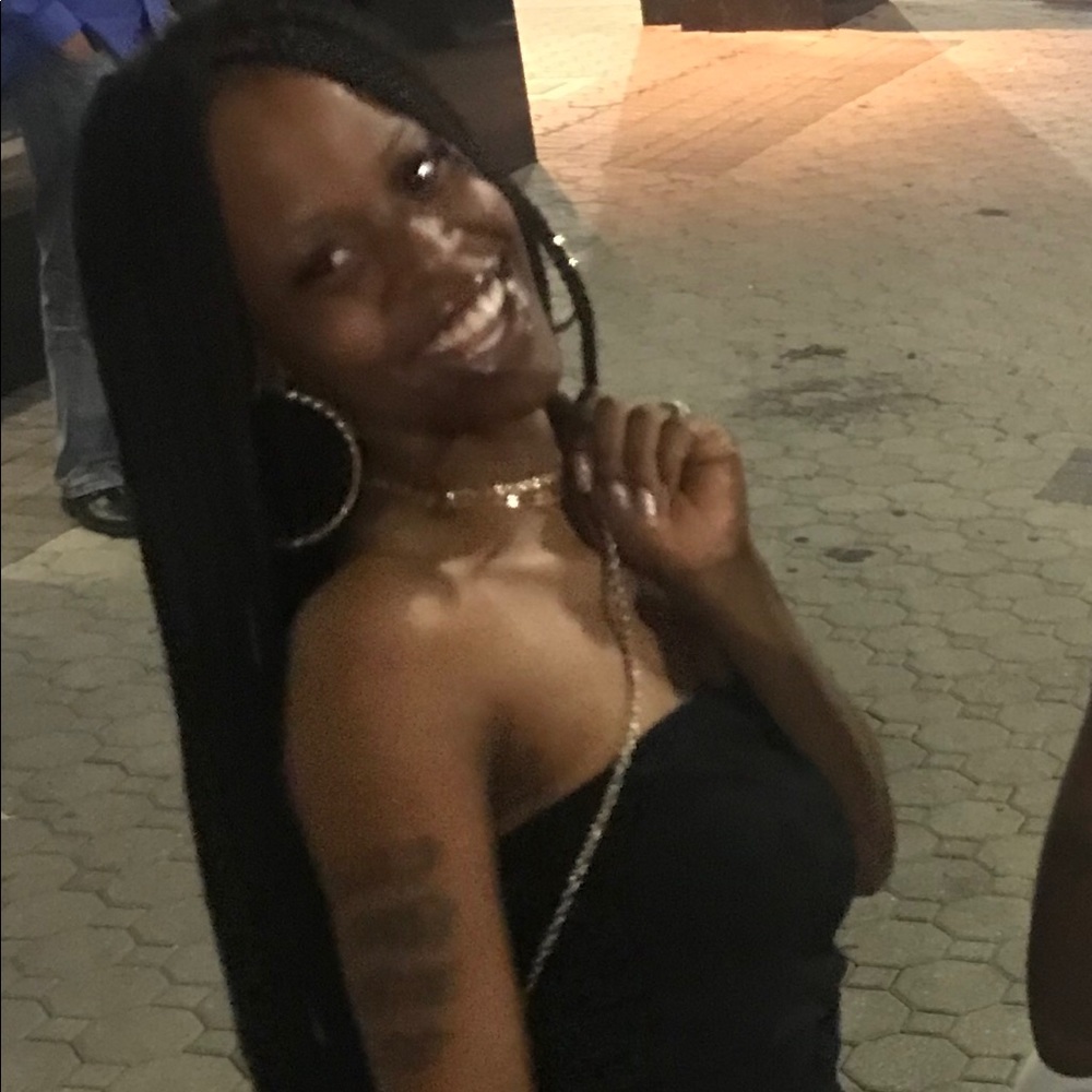 Meet your Posher, Asyah